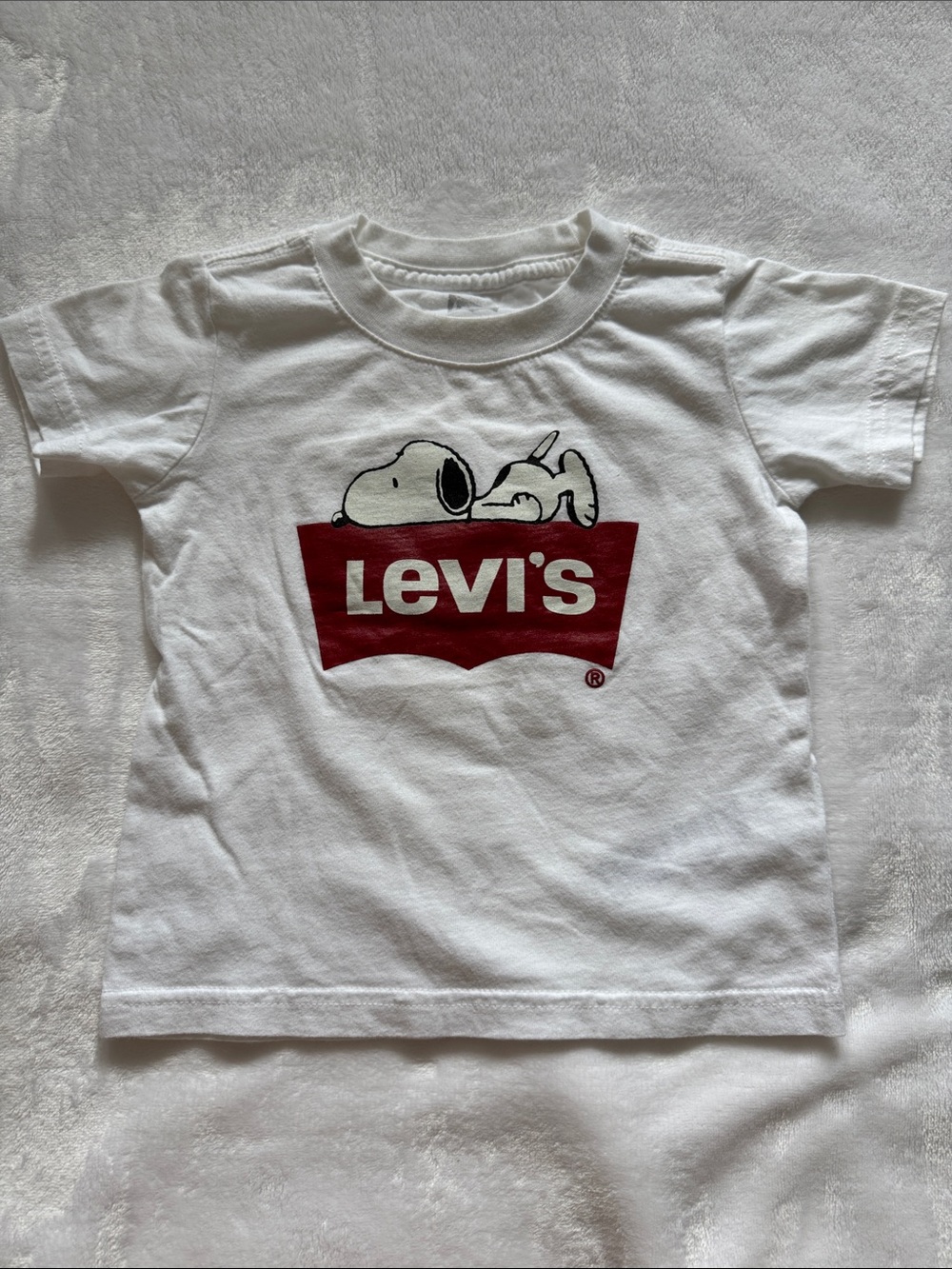 White Levi’s Snoopy Tee
